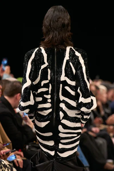 Look 96